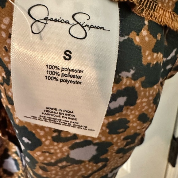 Jessica Simpson NWT speckled cheetah button front shirt women’s size small - Picture 3 of 4